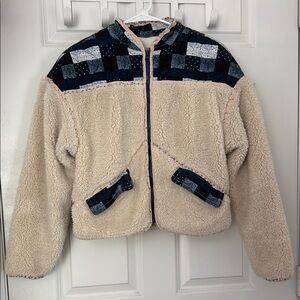 UO Mila Fleece Patchwork Jacket XS Cozy Sherpa Jacket with Checkered Accents